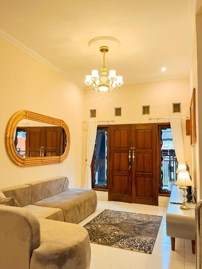 Homestay Kamar Tamu Gedongkiwo ยอกยาการ์ตา ภายนอก รูปภาพ