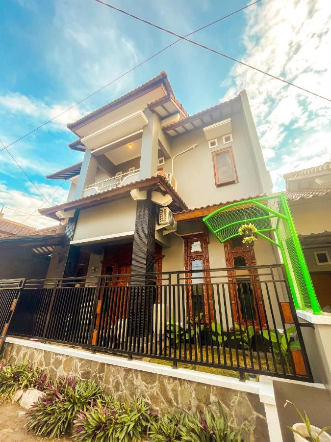 Homestay Kamar Tamu Gedongkiwo ยอกยาการ์ตา ภายนอก รูปภาพ